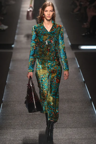 Look 39